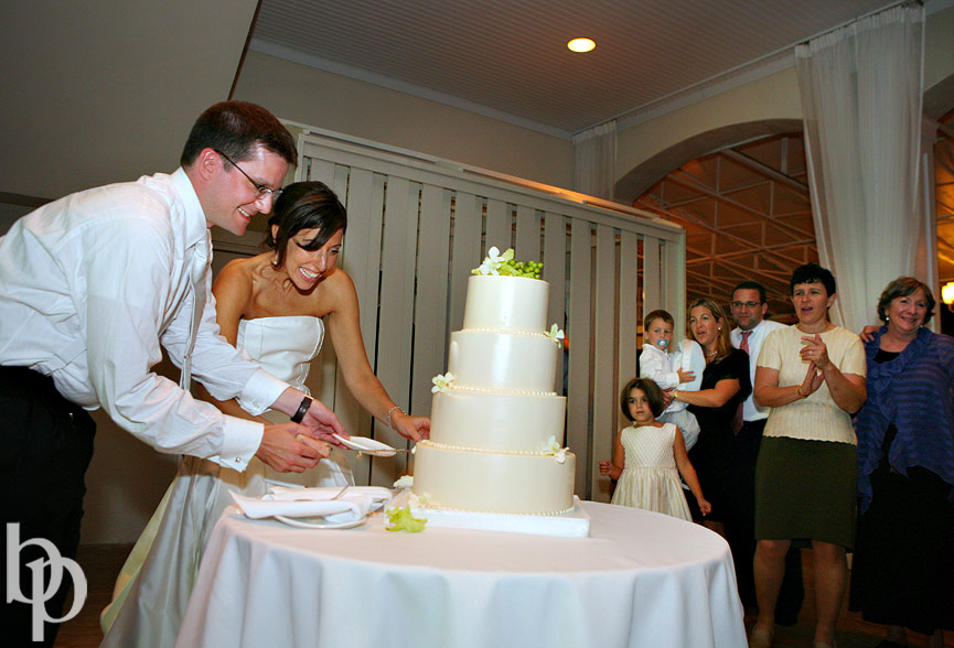 Cake-Cutting-Belle-Mer-©-Brian-Phillips-Photography